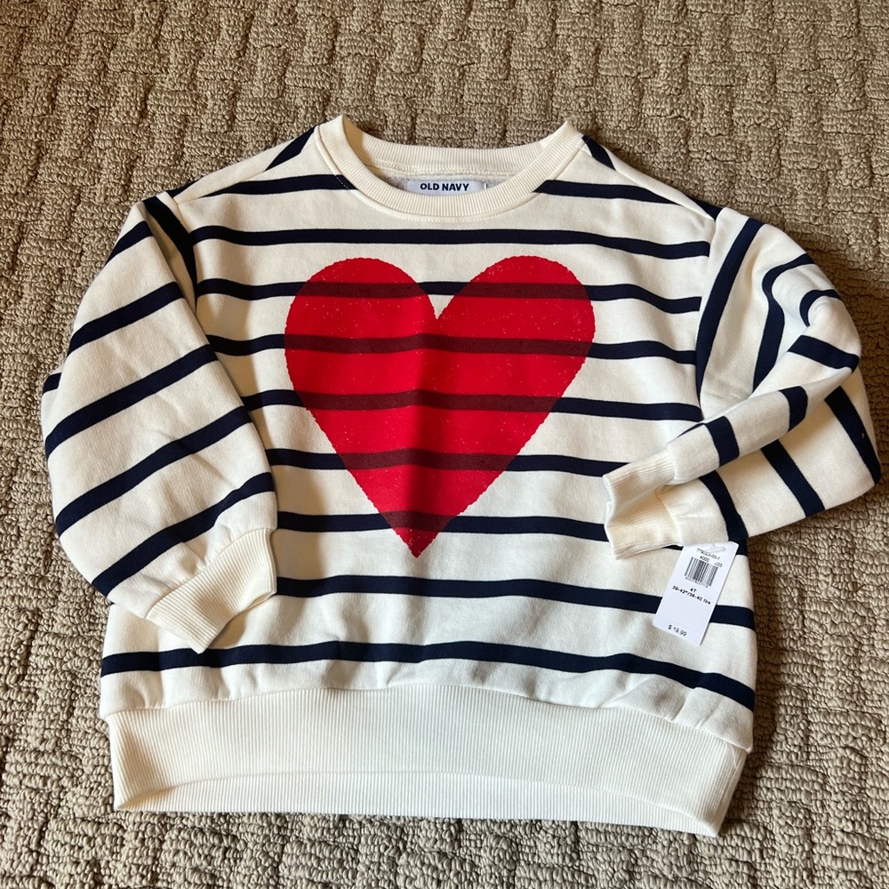4T old navy sweatshirt (new)